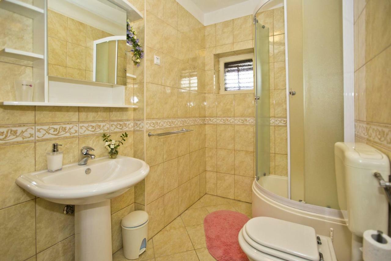 Apartament Close To Center, Quiet, With Parking