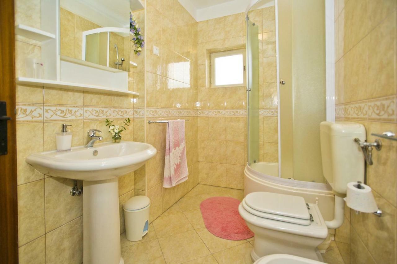 Apartament Close To Center, Quiet, With Parking