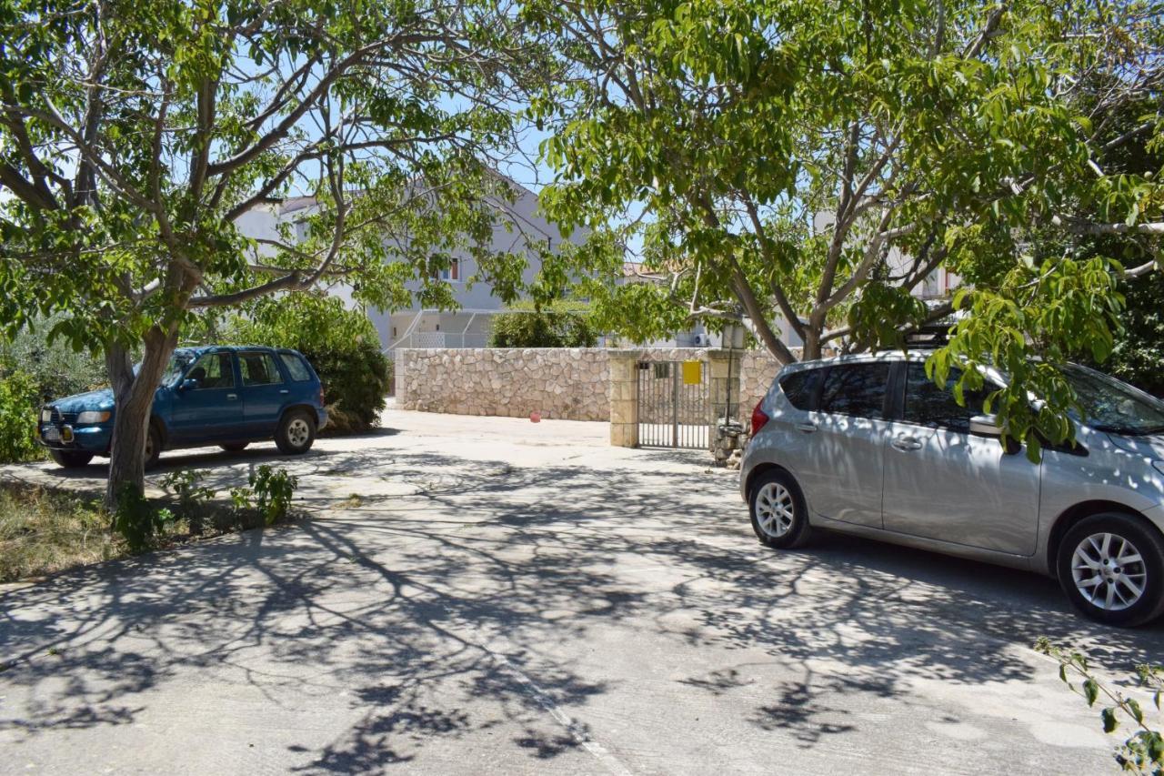 Apartment Close To Center, Quiet, With Parking