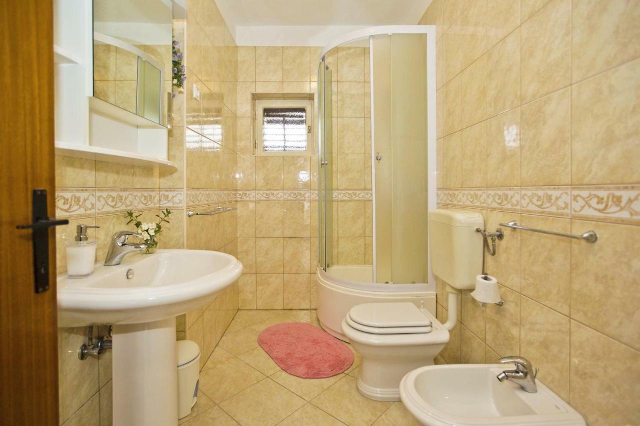 Close To Center, Quiet, With Parking Apartmán *